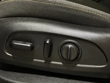 2018 Chevrolet Equinox - image 18