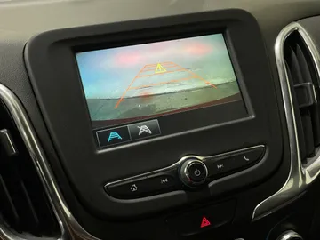 2018 Chevrolet Equinox - image 20