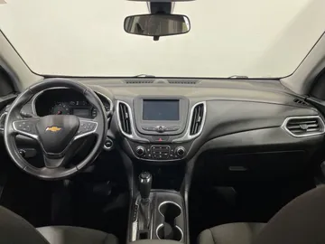 2018 Chevrolet Equinox - image 4