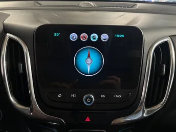 2018 Chevrolet Equinox - image 21