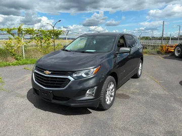 2019 Chevrolet Equinox - image 3