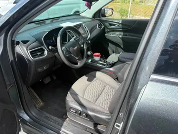 2019 Chevrolet Equinox - image 8