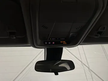 2020 Chevrolet Equinox - image 16