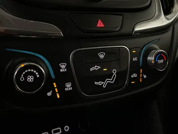 2020 Chevrolet Equinox - image 22
