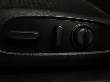2019 Chevrolet Equinox - image 19