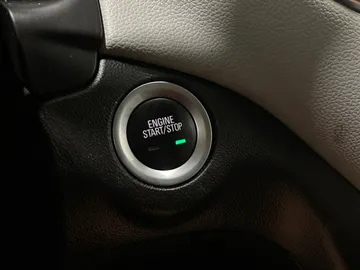 2020 Chevrolet Equinox - image 21