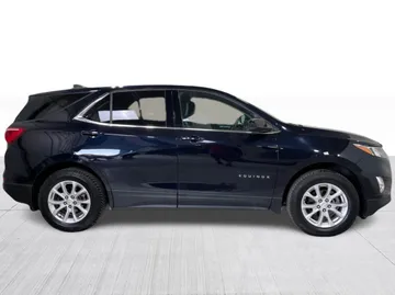 2020 Chevrolet Equinox - image 2