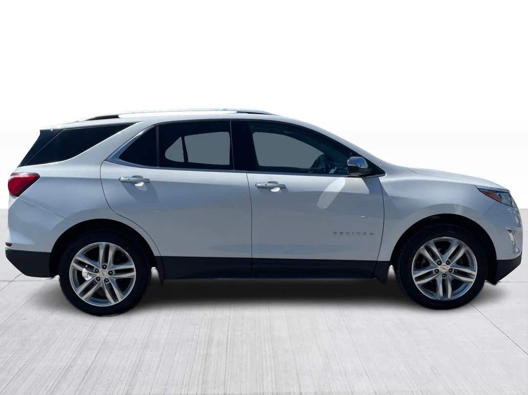 2018 Chevrolet Equinox — photo 2