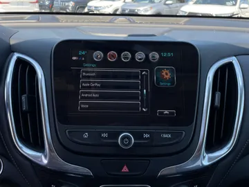 2018 Chevrolet Equinox - image 8