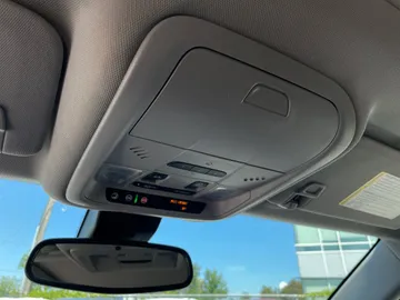 2018 Chevrolet Equinox - image 32
