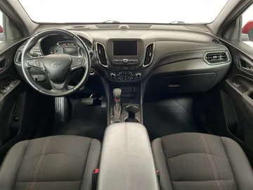 2022 Chevrolet Equinox - image 4