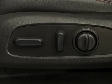 2022 Chevrolet Equinox - image 22