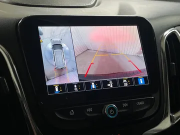 2022 Chevrolet Equinox - image 25