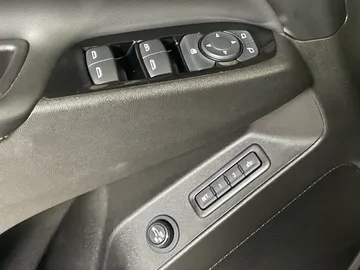 2022 Chevrolet Equinox - image 28
