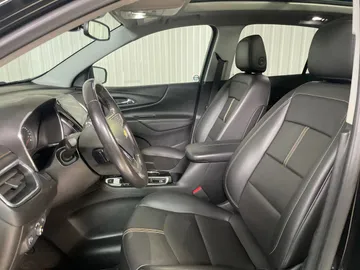 2022 Chevrolet Equinox - image 3