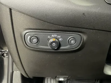 2022 Chevrolet Equinox - image 20