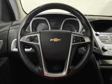 2017 Chevrolet Equinox - image 22