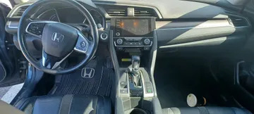2020 Honda Civic - image 10