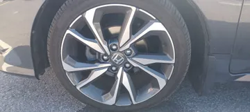 2020 Honda Civic - image 8