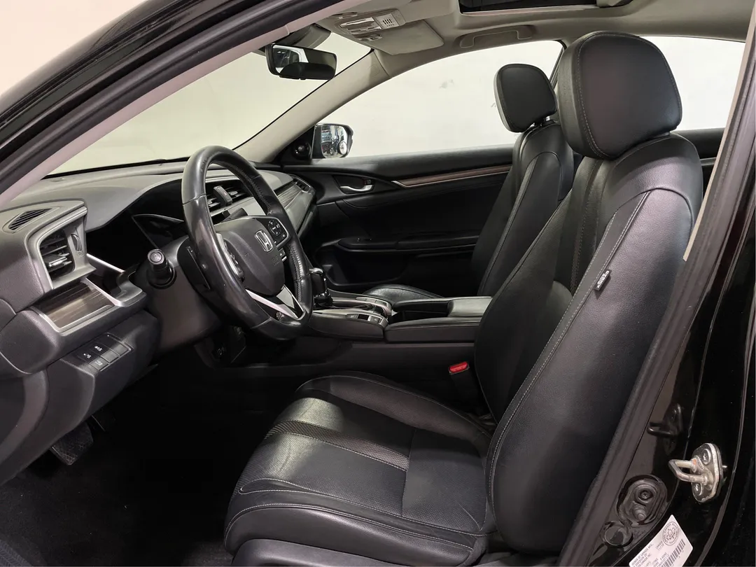 2019 Honda Civic Touring, photo 3