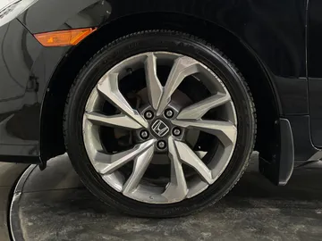 2020 Honda Civic - image 7