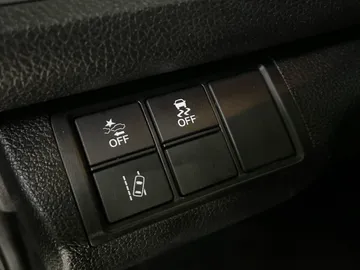 2020 Honda Civic - image 32