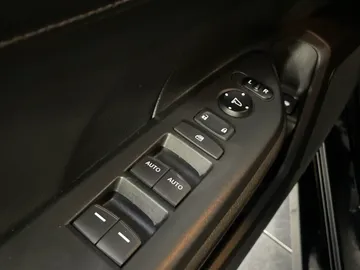 2020 Honda Civic - image 25