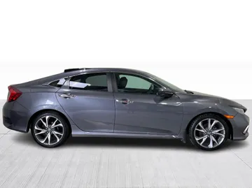 2019 Honda Civic - image 2