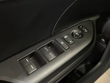 2019 Honda Civic - image 24