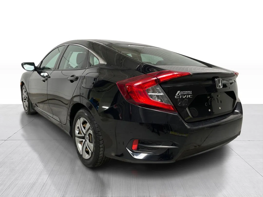 2017 Honda Civic — photo 8