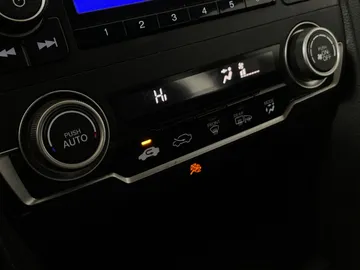 2017 Honda Civic - image 20