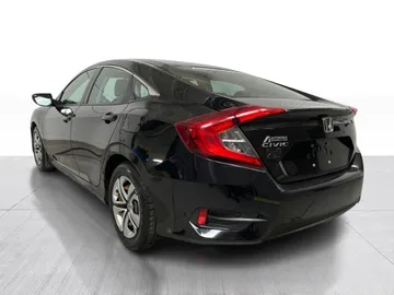 2017 Honda Civic - image 9