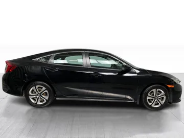 2017 Honda Civic - image 2