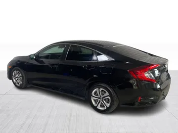 2018 Honda Civic - image 9