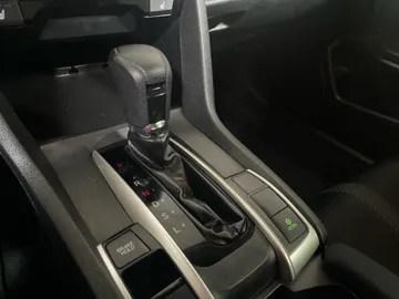 2018 Honda Civic - image 21