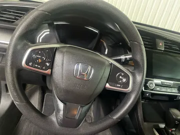 2018 Honda Civic - image 15