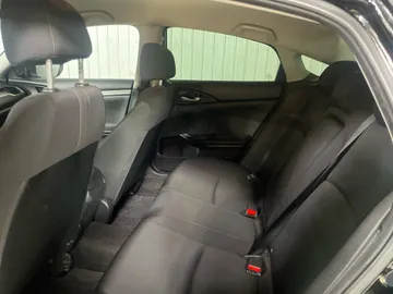 2018 Honda Civic - image 13