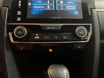 2018 Honda Civic - image 21