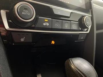 2018 Honda Civic - image 23