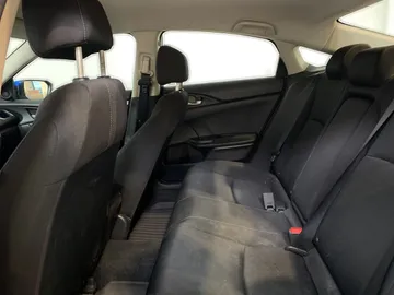 2018 Honda Civic - image 11