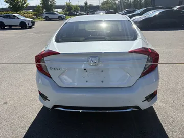2020 Honda Civic - image 6