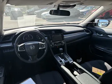 2020 Honda Civic - image 7