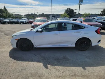 2020 Honda Civic - image 6