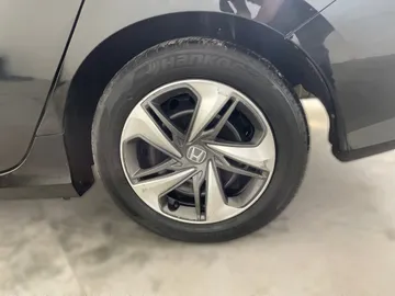 2021 Honda Civic - image 4
