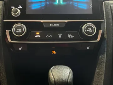 2021 Honda Civic - image 21