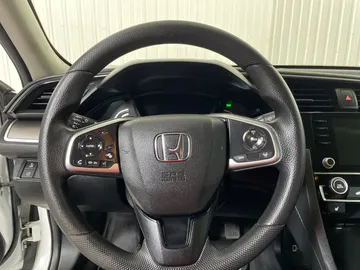 2019 Honda Civic - image 15