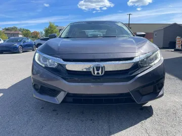 2018 Honda Civic - image 2