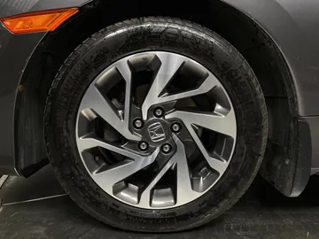 2018 Honda Civic - image 6