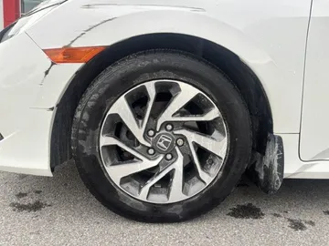 2019 Honda Civic - image 7