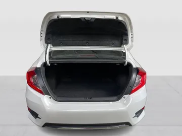 2019 Honda Civic - image 13